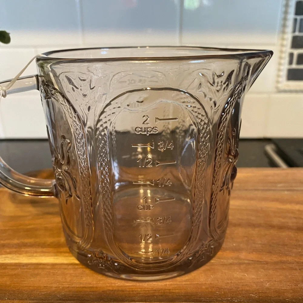 CWC Halloween Glass Measuring Cup With Spiders Bats Snakes 16oz